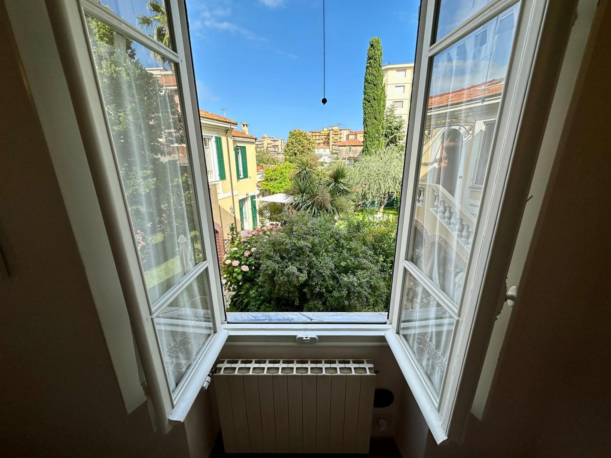 Villa Angelina - Casa Glicine Vallecrosia Bagian luar foto